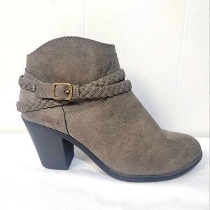 No Parking Enid Women's Size 10 Gray Booties Braided Strap Buckle 3" Heel